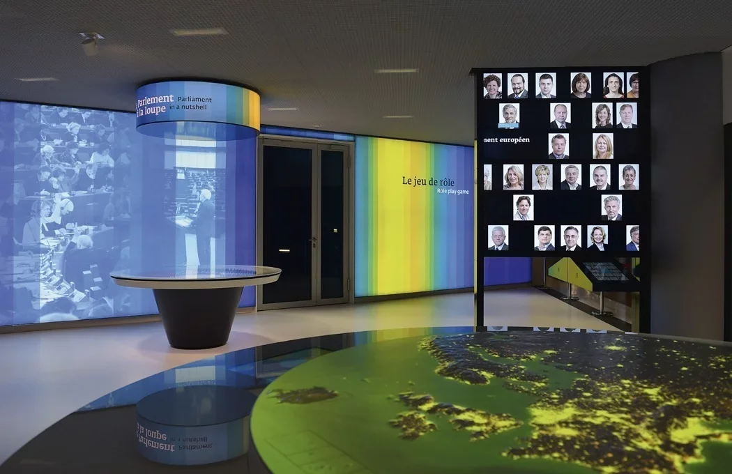 Parlamentarium Simone Veil / interaktivni postav